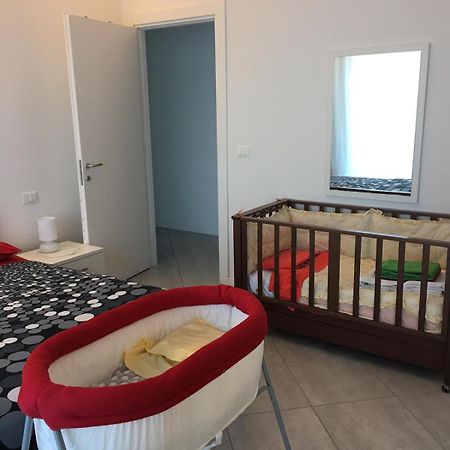 Appartamento Sul Porto Лоано Екстер'єр фото