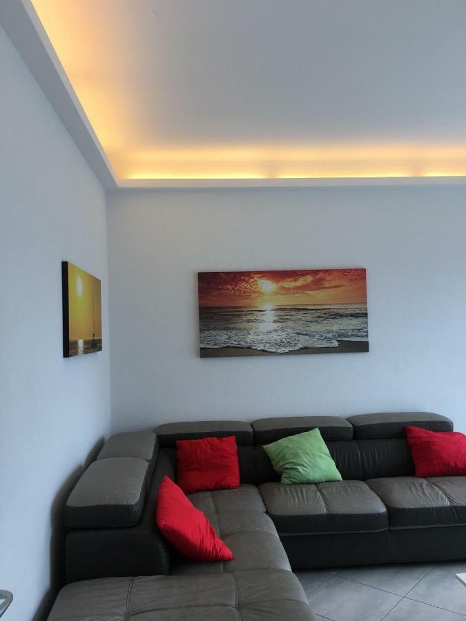 Appartamento Sul Porto Лоано Екстер'єр фото