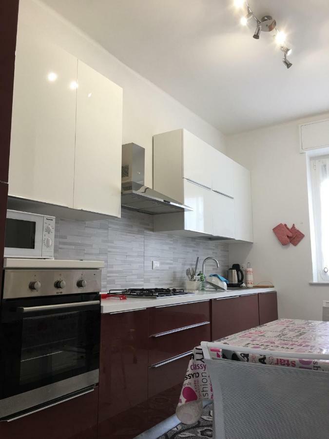 Appartamento Sul Porto Лоано Екстер'єр фото