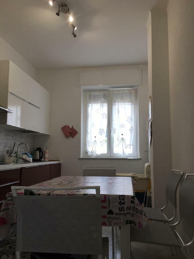 Appartamento Sul Porto Лоано Екстер'єр фото