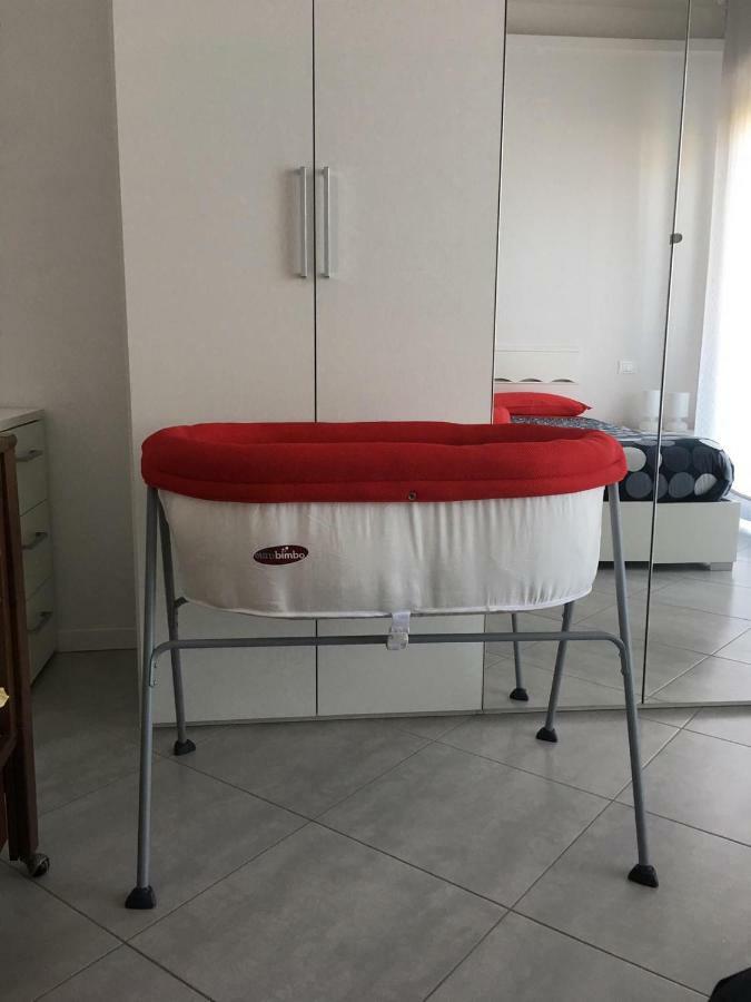 Appartamento Sul Porto Лоано Екстер'єр фото